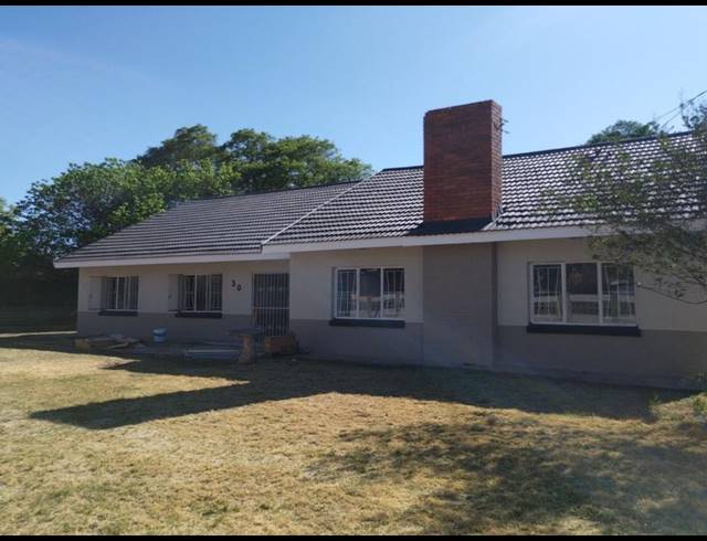 3 BEDROOM HOUSE FOR SALE IN THREE RIVERS